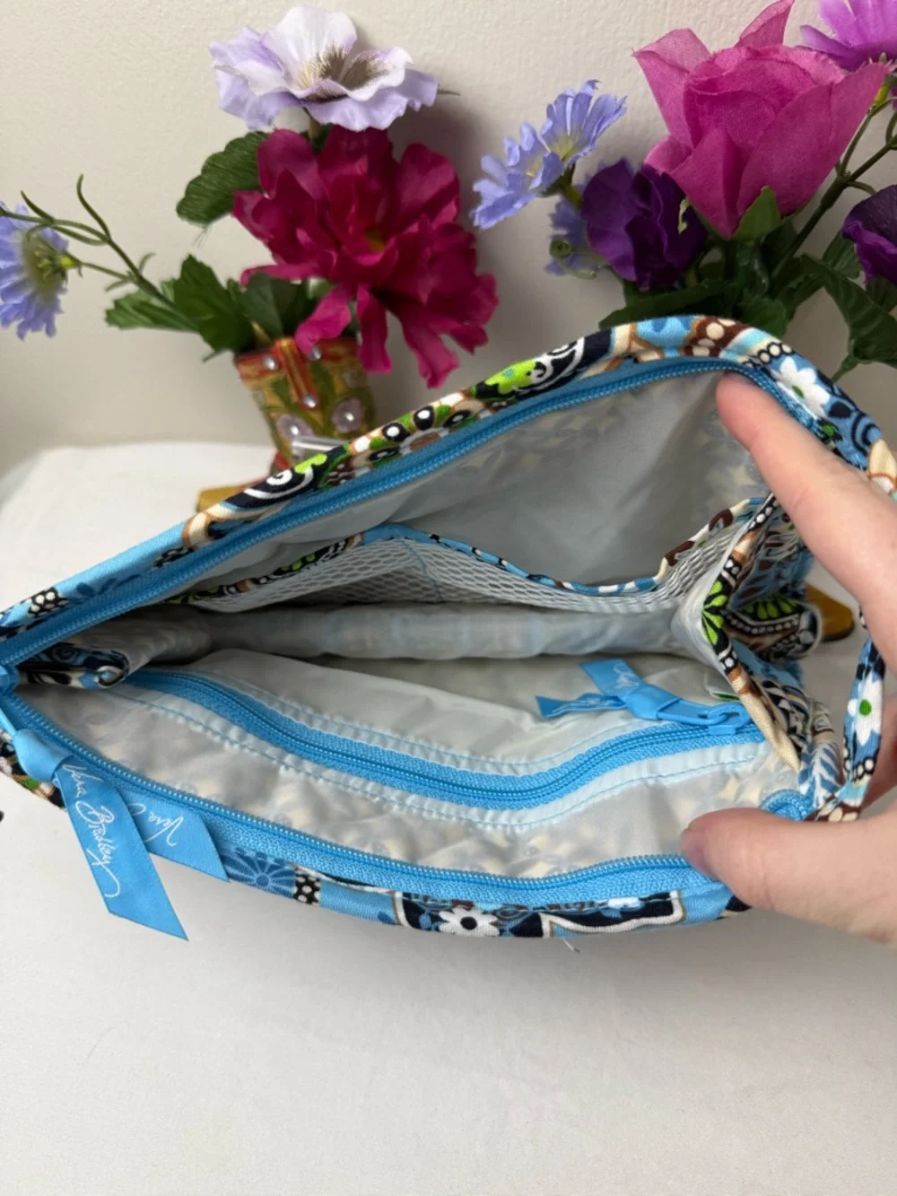 NWOT Vera Bradley Bali Blue Accessory Case Retired Pattern Makeup Cosmetic Case